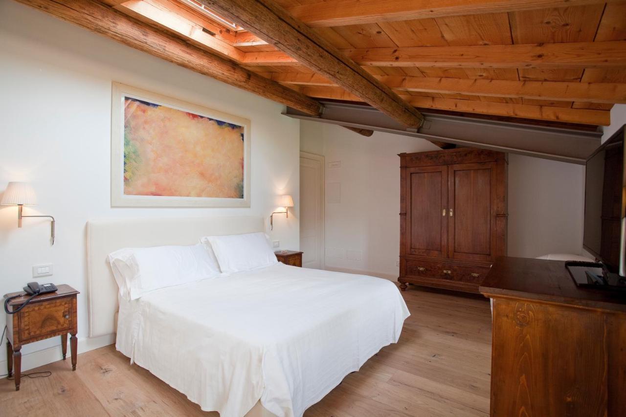 Relais Corte Guastalla Apartments Sona Exterior foto
