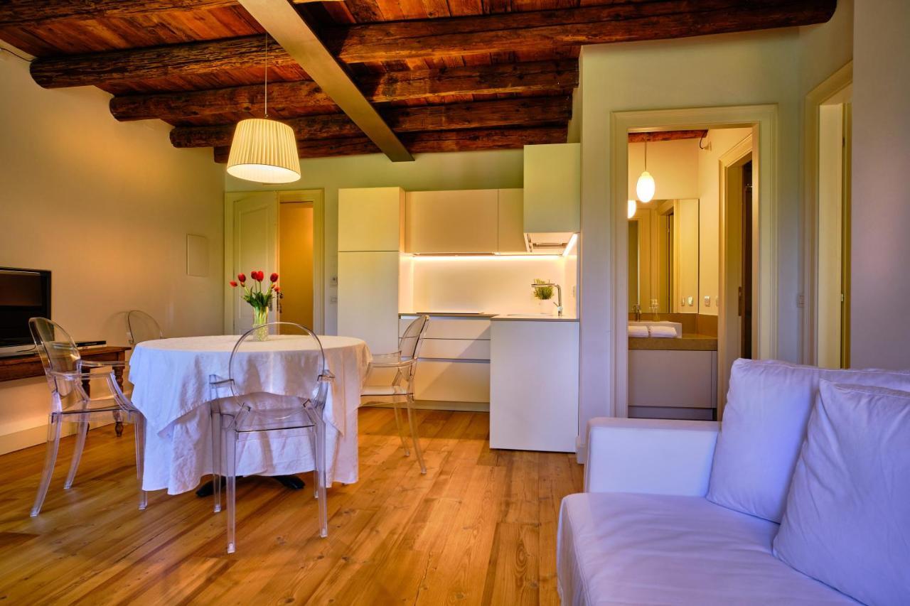 Relais Corte Guastalla Apartments Sona Exterior foto