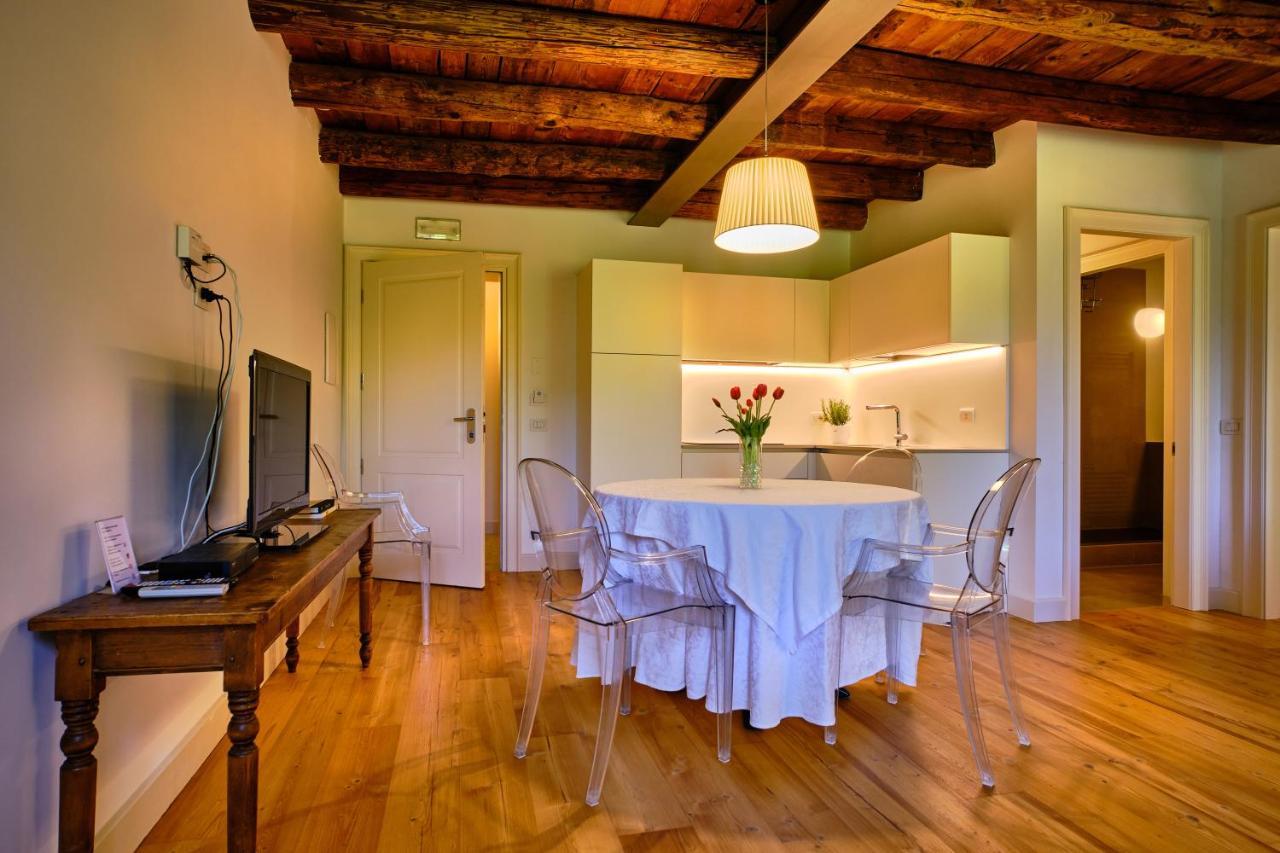 Relais Corte Guastalla Apartments Sona Exterior foto