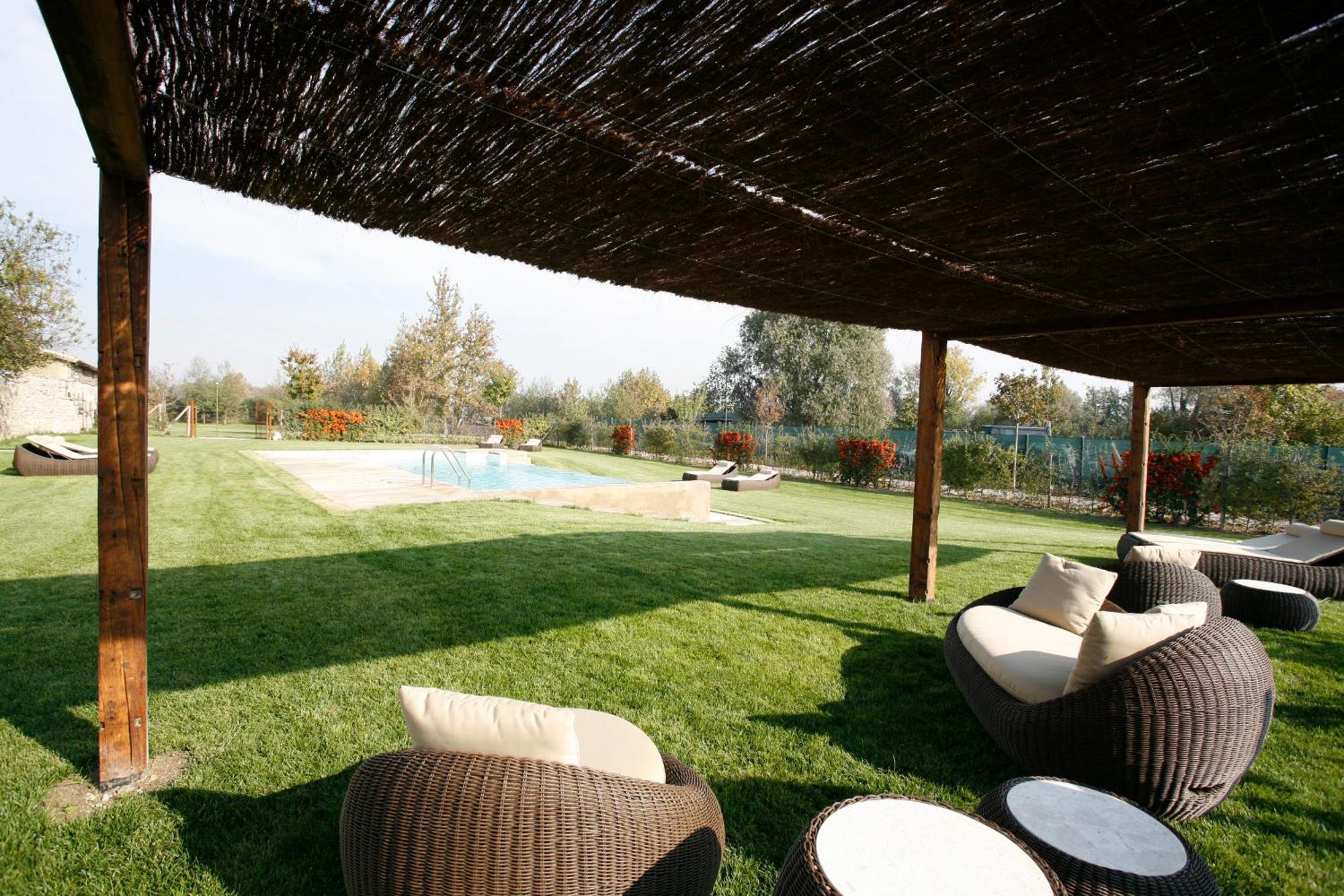 Relais Corte Guastalla Apartments Sona Exterior foto