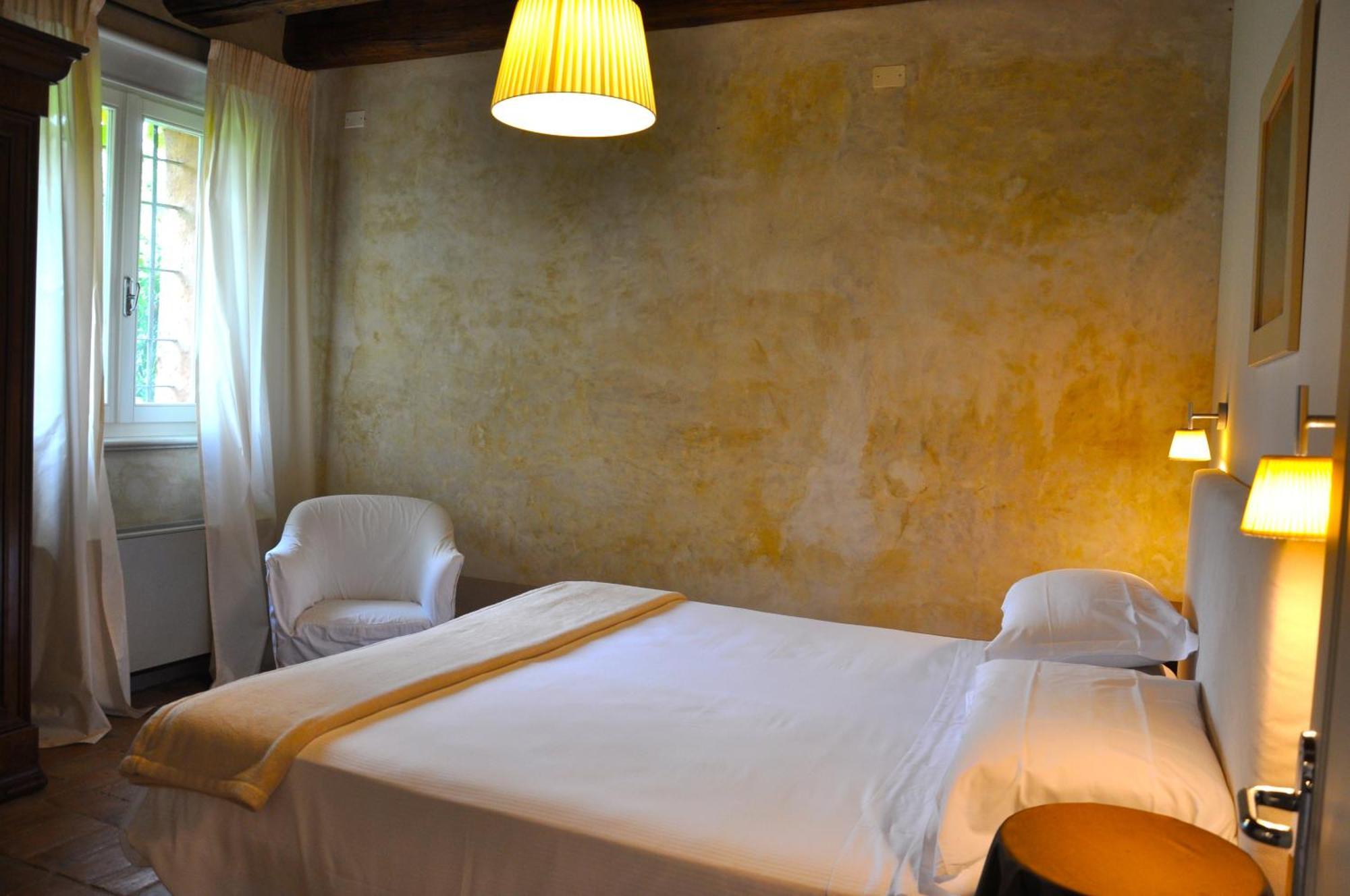 Relais Corte Guastalla Apartments Sona Exterior foto
