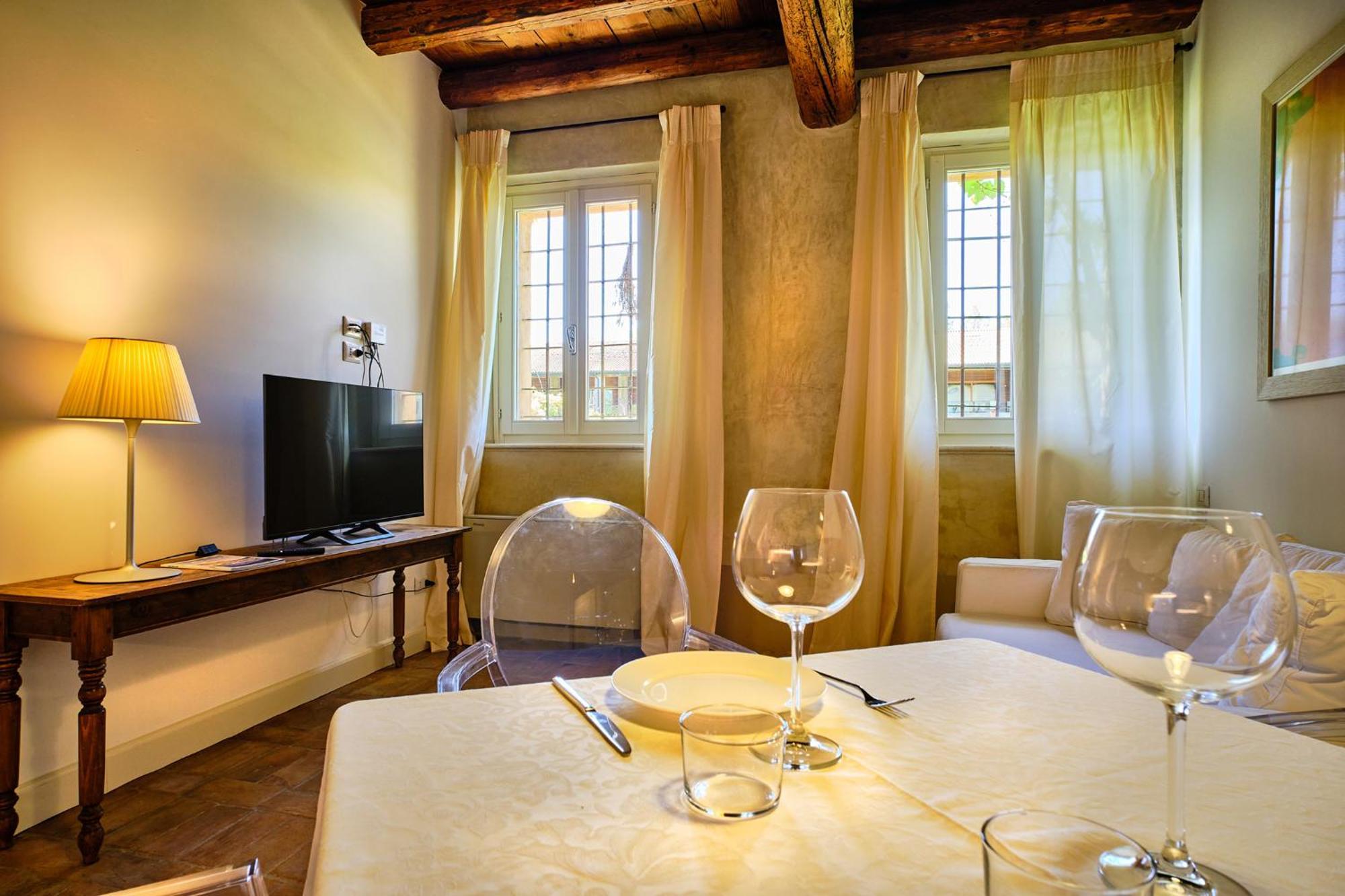 Relais Corte Guastalla Apartments Sona Exterior foto